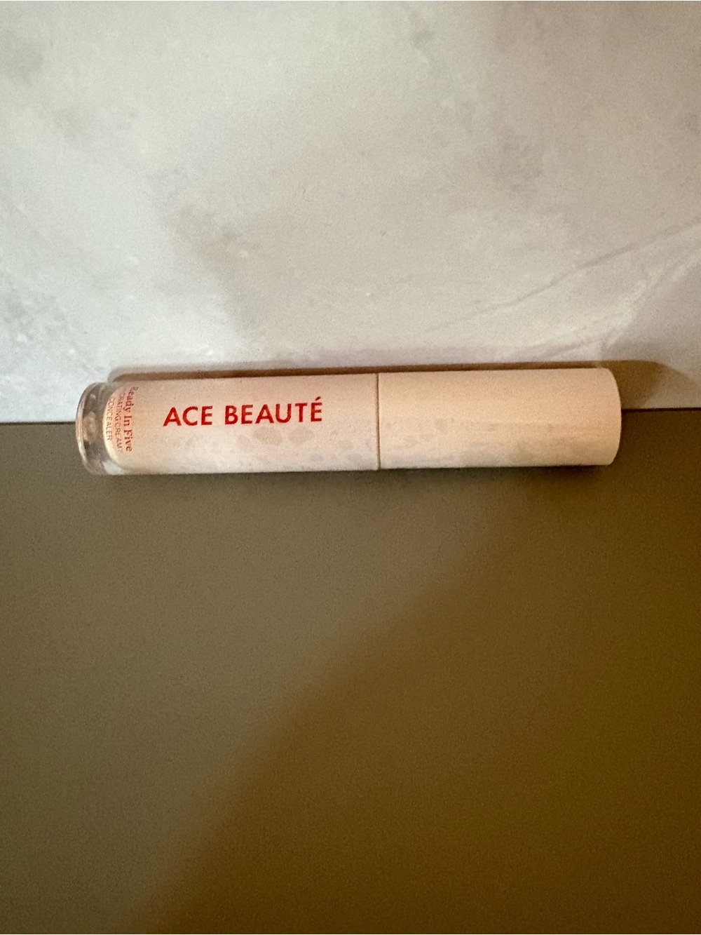 ACE BEAUTÉ concealer in shade L2